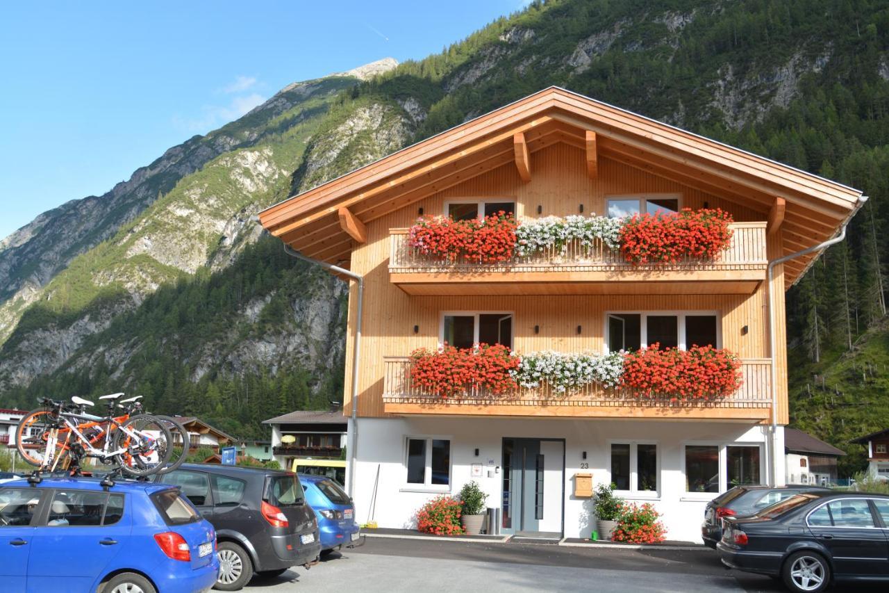 Pension Alpenblick Steeg Esterno foto