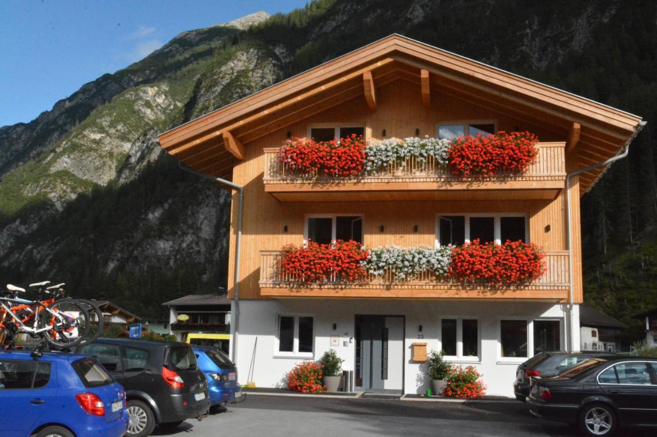 Pension Alpenblick Steeg Esterno foto